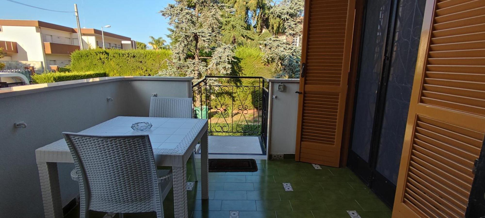 Villa Mary Trani Exterior photo